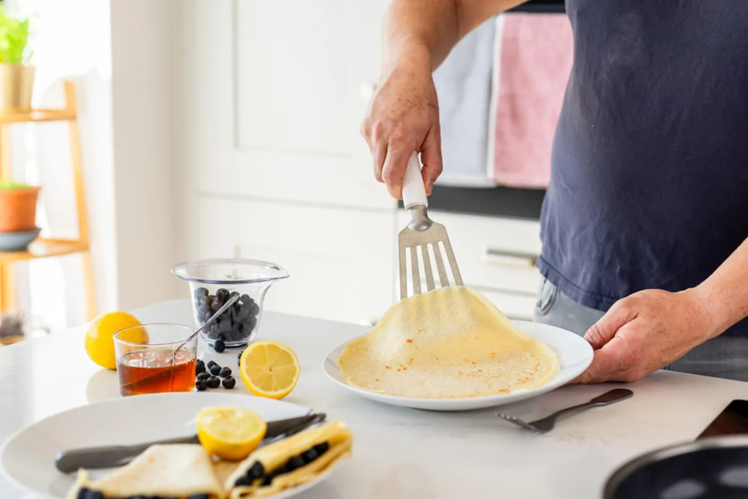 Spatule de cuisine ajourée Kitchen Aid en acier inoxydable 31,5cm
