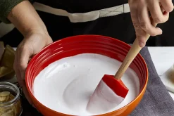 Spatule en silicone Le Creuset Création petit modèle 4,5cm cerise