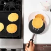 Spatule extra large flexible ajourée OXO en silicone