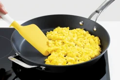 Spatule à oeuf Joseph Joseph Elevate avec reposoir intégré