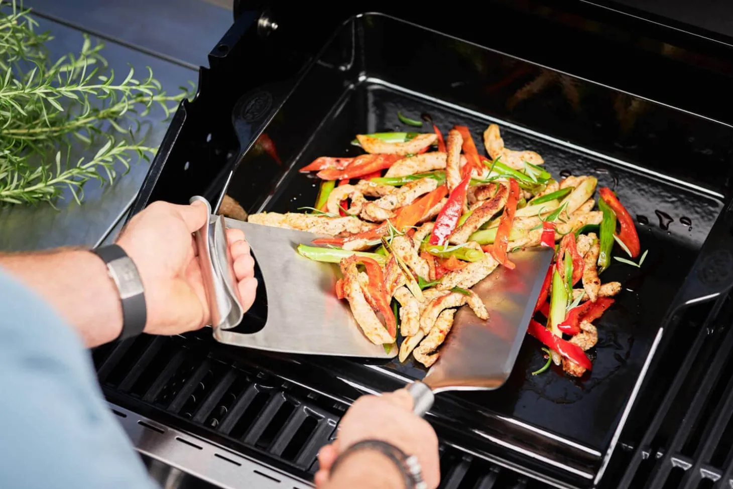 Spatule à plancha étroite Rösle en acier inoxydable 18/10
