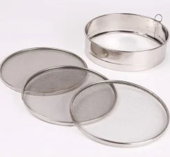 Tamis 3 grilles inox - 20cm