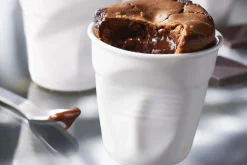 Tasse Revol Espresso Froissé 8cl en porcelaine blanche