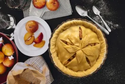 Tourtière haute cannelée Emile Henry 24cm en céramique - Grand Cru