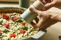 Tourtière Peugeot Appolia en céramique vert sauge diamètre 28cm