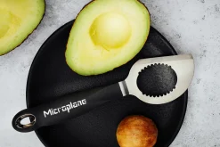 Ustensile pour avocat Microplane 3 en 1