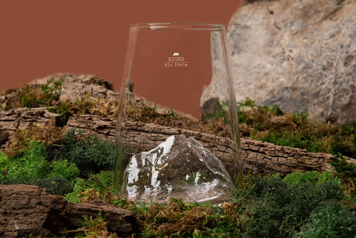 Verre à spiritueux long Alaskan Maker Topographic Eiger en verre cristallin