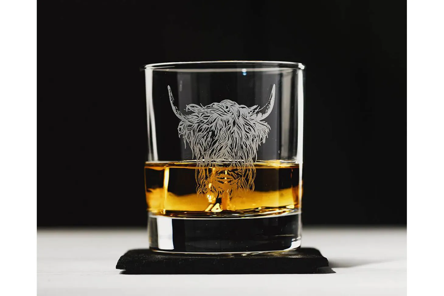 Verre à whisky avec dessous de verre Selbrae House - Motif vache