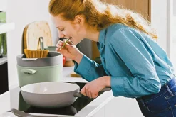 Wok antiadhérent Berghoff Leo Balance Moonmist avec couvercle 28cm