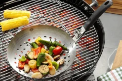 Wok pour légumes Gefu en acier inox avec poignée amovible en nylon diamètre 28cm